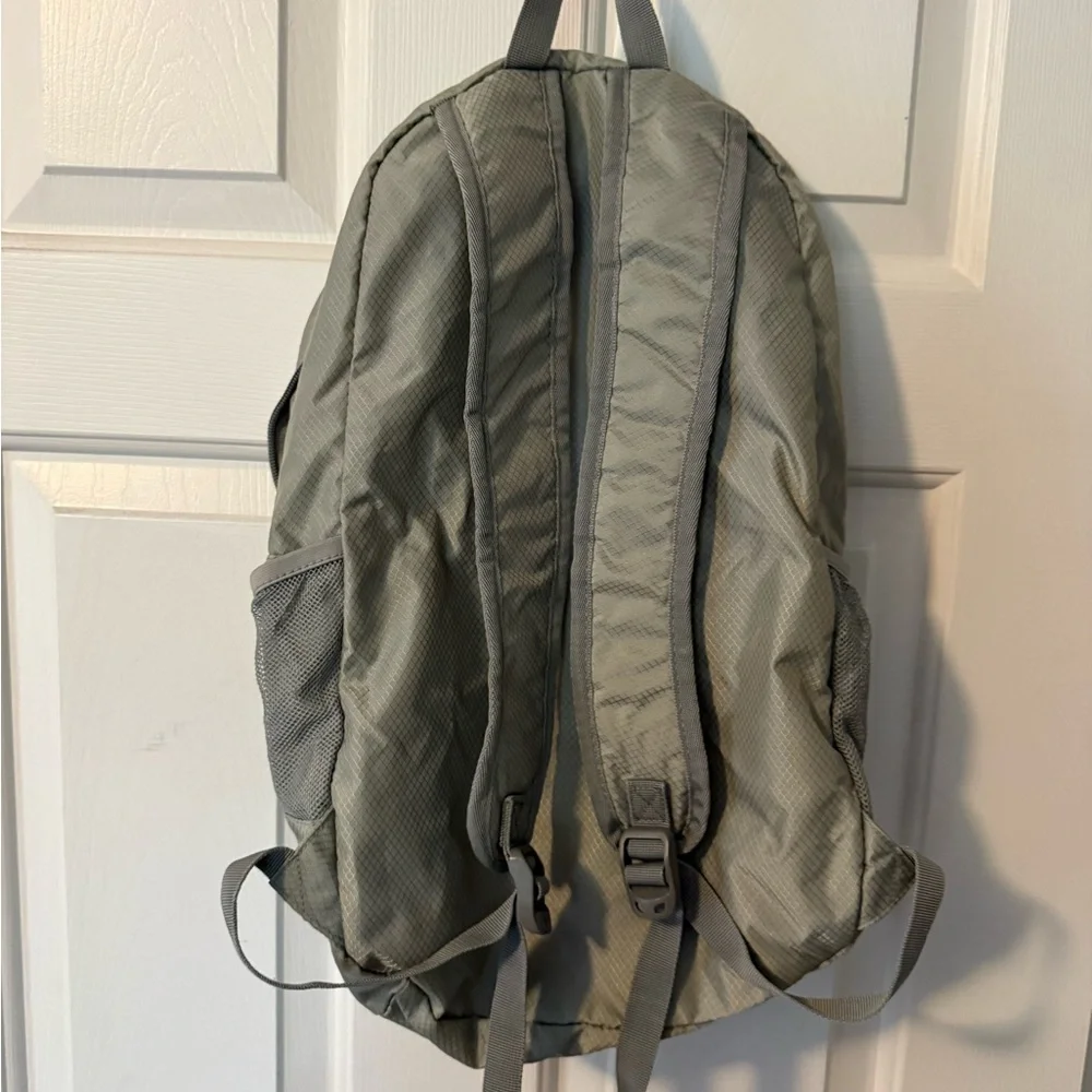 Collapsable/Rollable Backpack - Picture 4 of 5